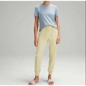 Lululemon Stretch High Rise Women's Jogger Pant Finch Yellow Size 4 Workout